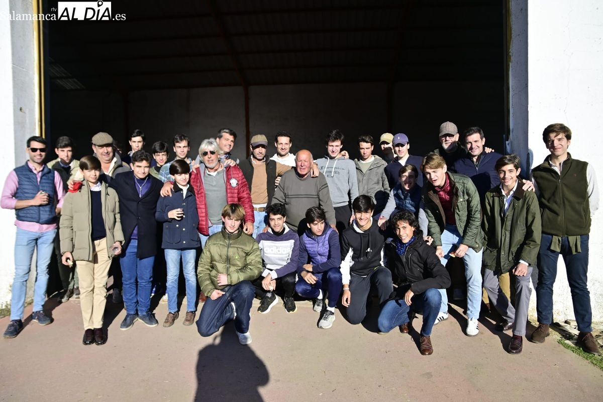 GALERÍA DE FOTOS | Los toreros charros cambian los trastos por la parrilla en una jornada de convivencia