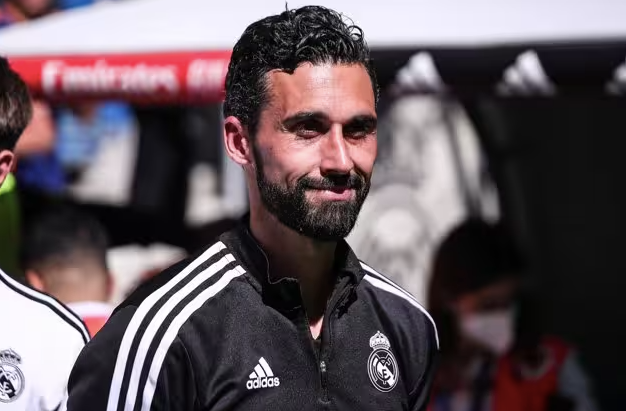 Arbeloa no podrá sentarse en el banquillo del Reina Sofía ante Unionistas por sanción