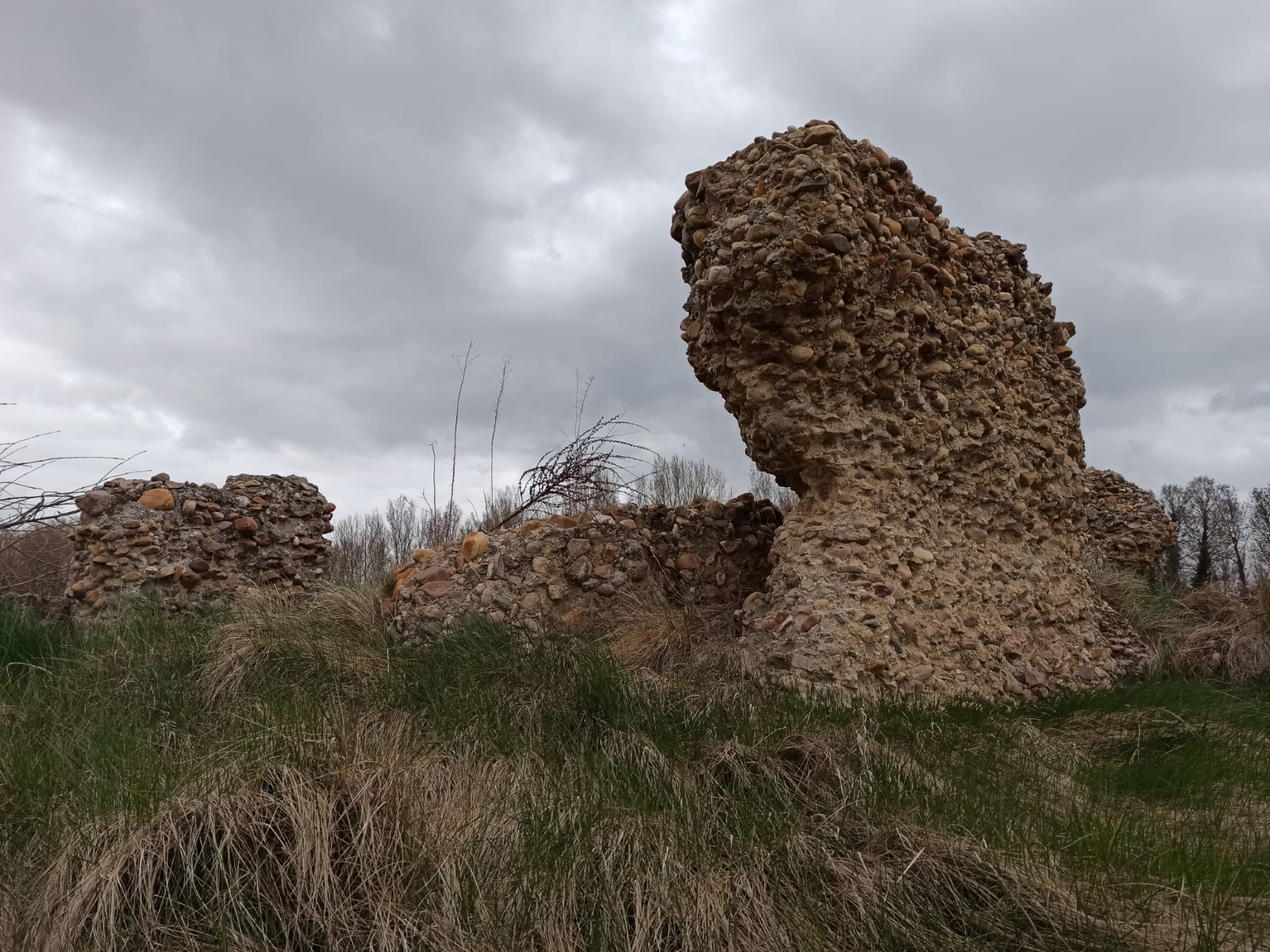 La Torre Mocha: Atentado al patrimonio en Naharros del Río