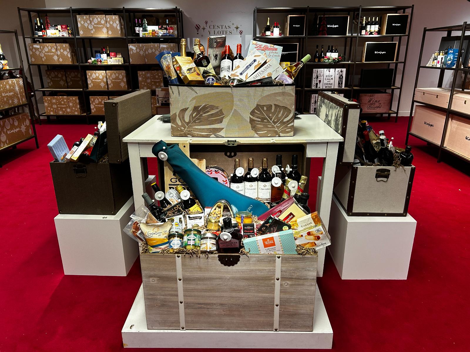 El Corte Inglés lanza 360.000 cestas de Navidad con la personalización como tendencia