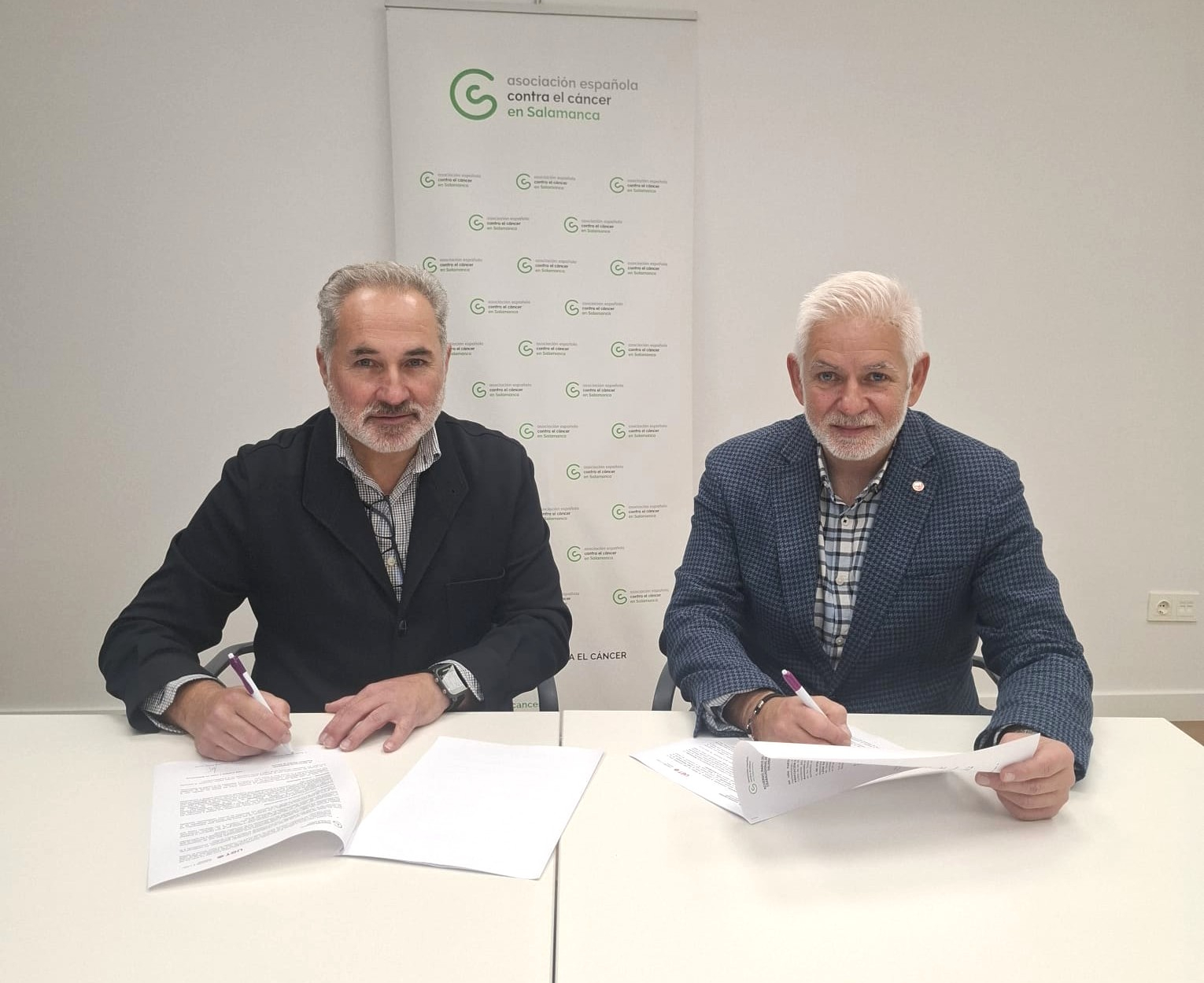 AECC y UGT Salamanca firman un convenio de asesoramiento laboral para pacientes con cáncer