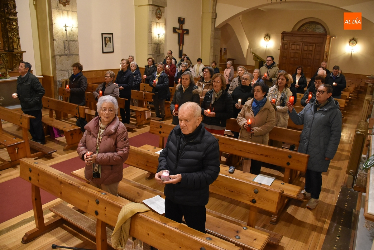 Manos Unidas remarca con velas su compromiso con la esperanza, la fraternidad y el amor