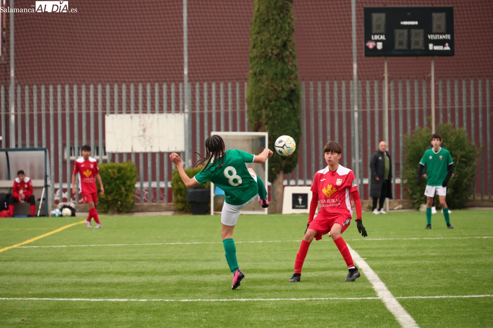 FOTOS | El fútbol base salmantino combate el frío con goles, paradas y partidazos antes del parón