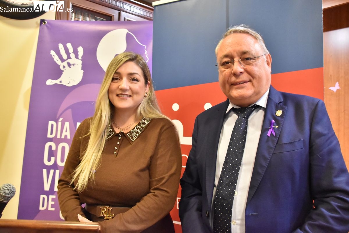 El Colegio de la Abogacía y el fútbol salmantino se unen en memoria de las 39 mujeres asesinadas en 2025