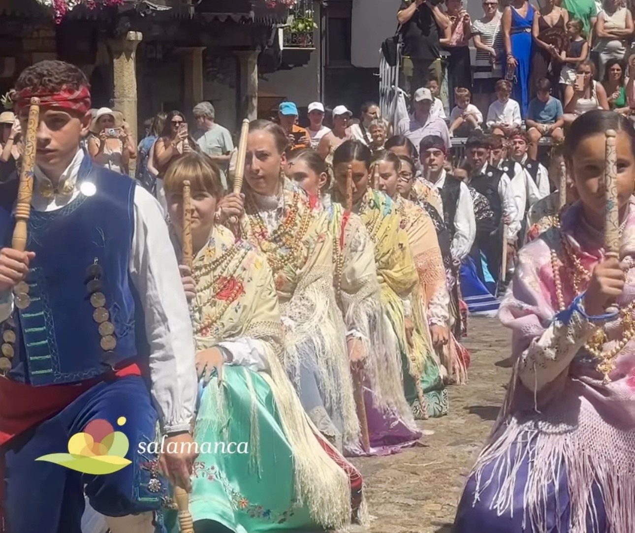 Los vídeos sobre tradiciones salmantinas de Rosa Gómez logran un impacto viral con 950.000 visitas