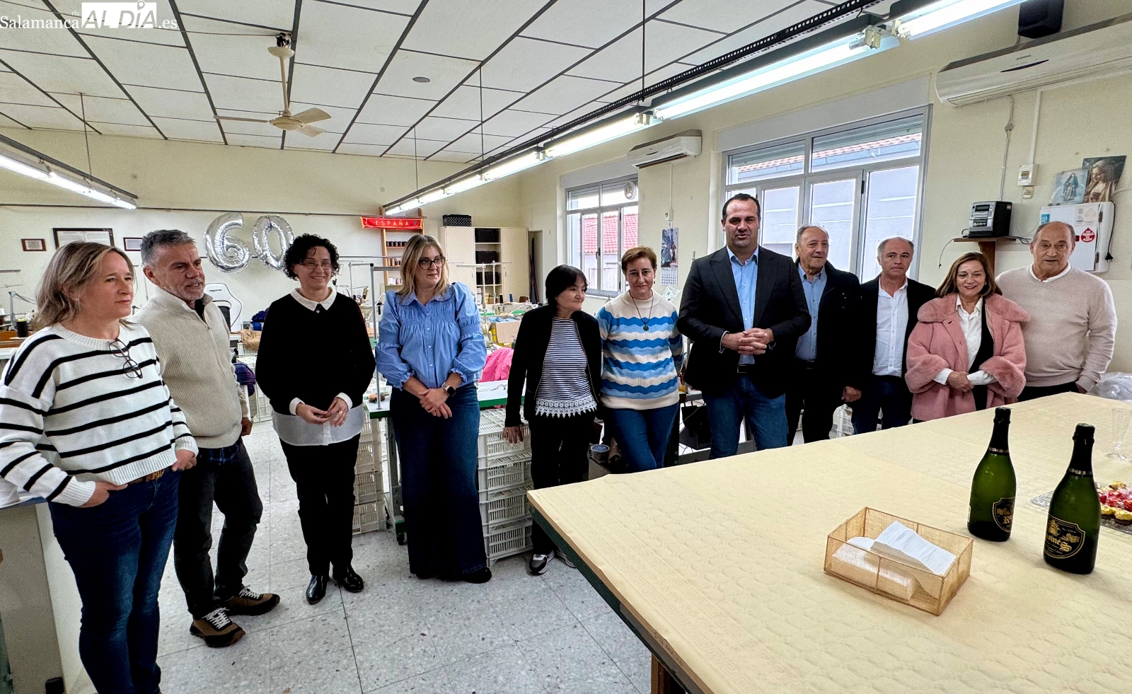 Sesenta años cosiendo historia en Macotera: Macotextil celebra su aniversario brindando por su presente y futuro