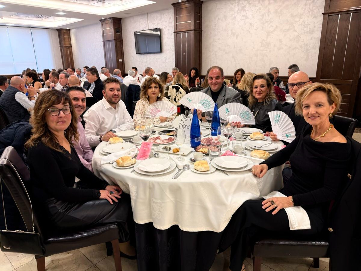 FOTOS | Guijuelo se vuelca con la AECC: lleno en la primera comida y dos nuevas citas en noviembre