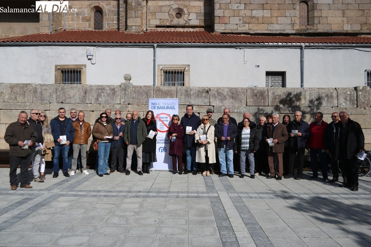 El PP de Salamanca presenta en Vitigudino su campaña contra la tasa de basuras