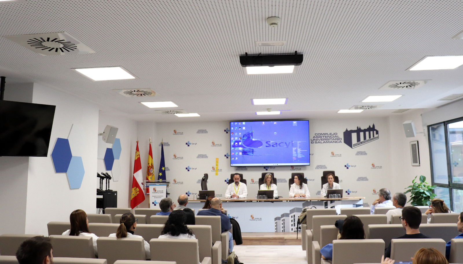 El Hospital de Salamanca refuerza la coordinación con Atención Primaria en el tratamiento de la EPOC