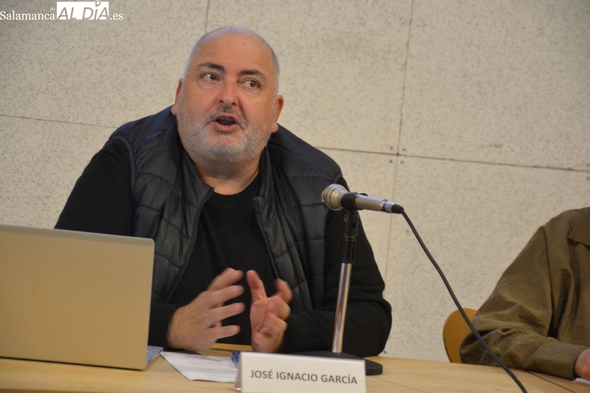 Gran encuentro del escritor y crítico José Ignacio García con los autores Esenciales de Castilla y León