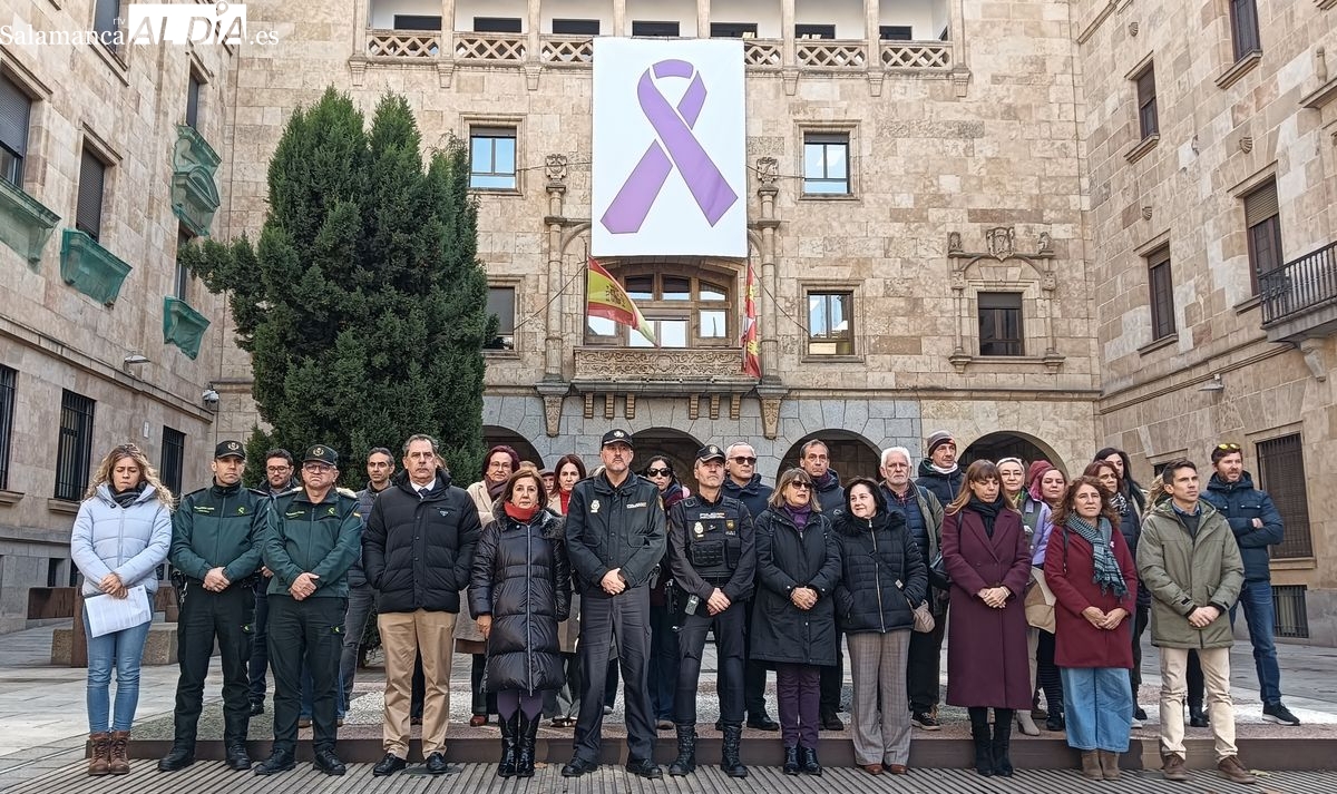 VÍDEO | Salamanca guarda silencio el 25N y alerta contra la violencia digital y vicaria