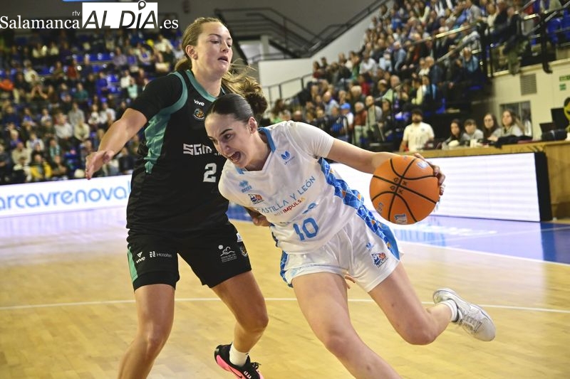 FOTOS | El Perfumerías Avenida evoluciona favorablemente ante el Estepona y Montañana gana crédito antes del parón (63-49)