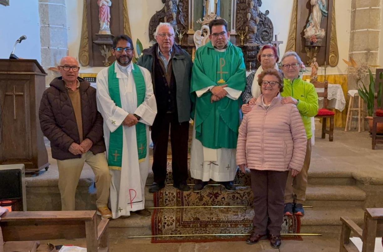 Martillán y Sexmiro reciben a su nuevo párroco, Carlos Norberto Gómez
