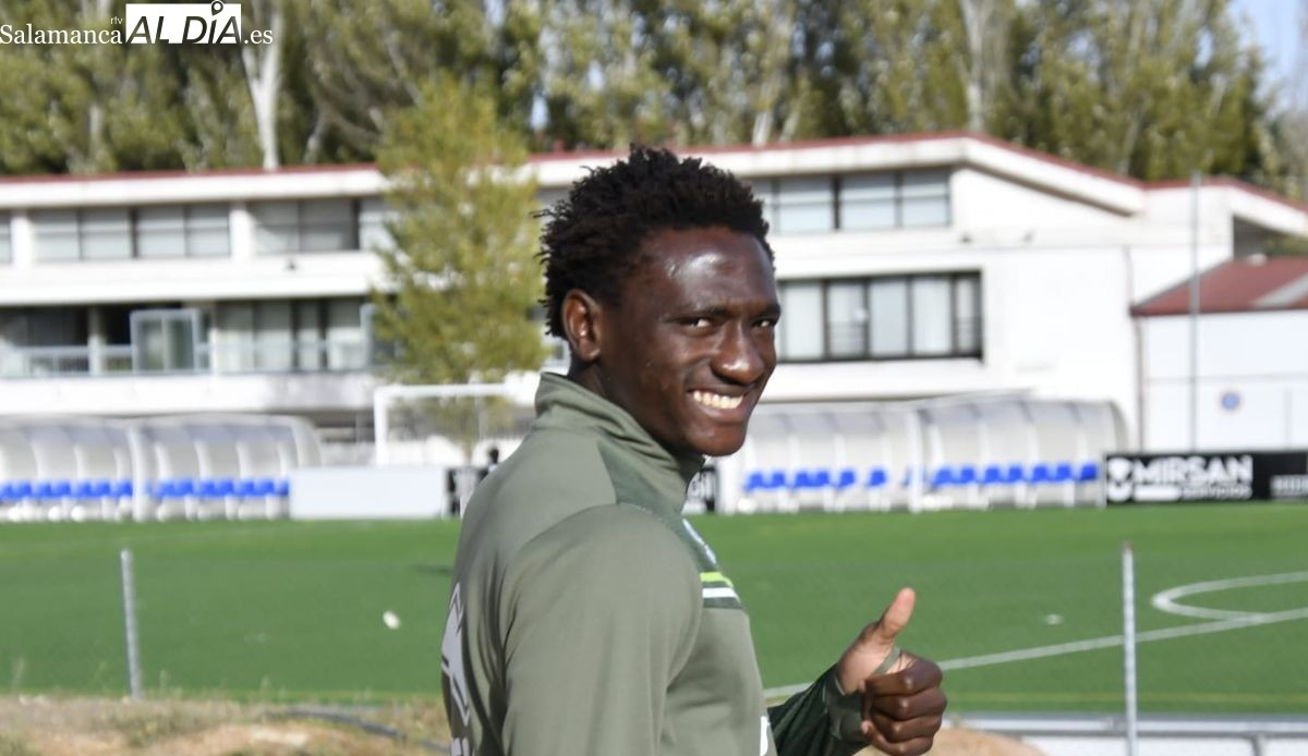 Henry Hiobi vuelve a entrenar con Unionistas... presumiblemente a prueba