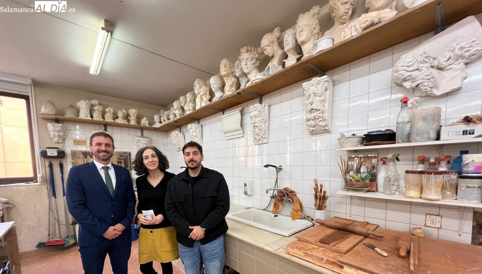 FOTOS | Los trofeos de la IV Gala al Día Con el Deporte Salmantino de SALAMANCArtv AL DÍA los diseñarán futuros artistas