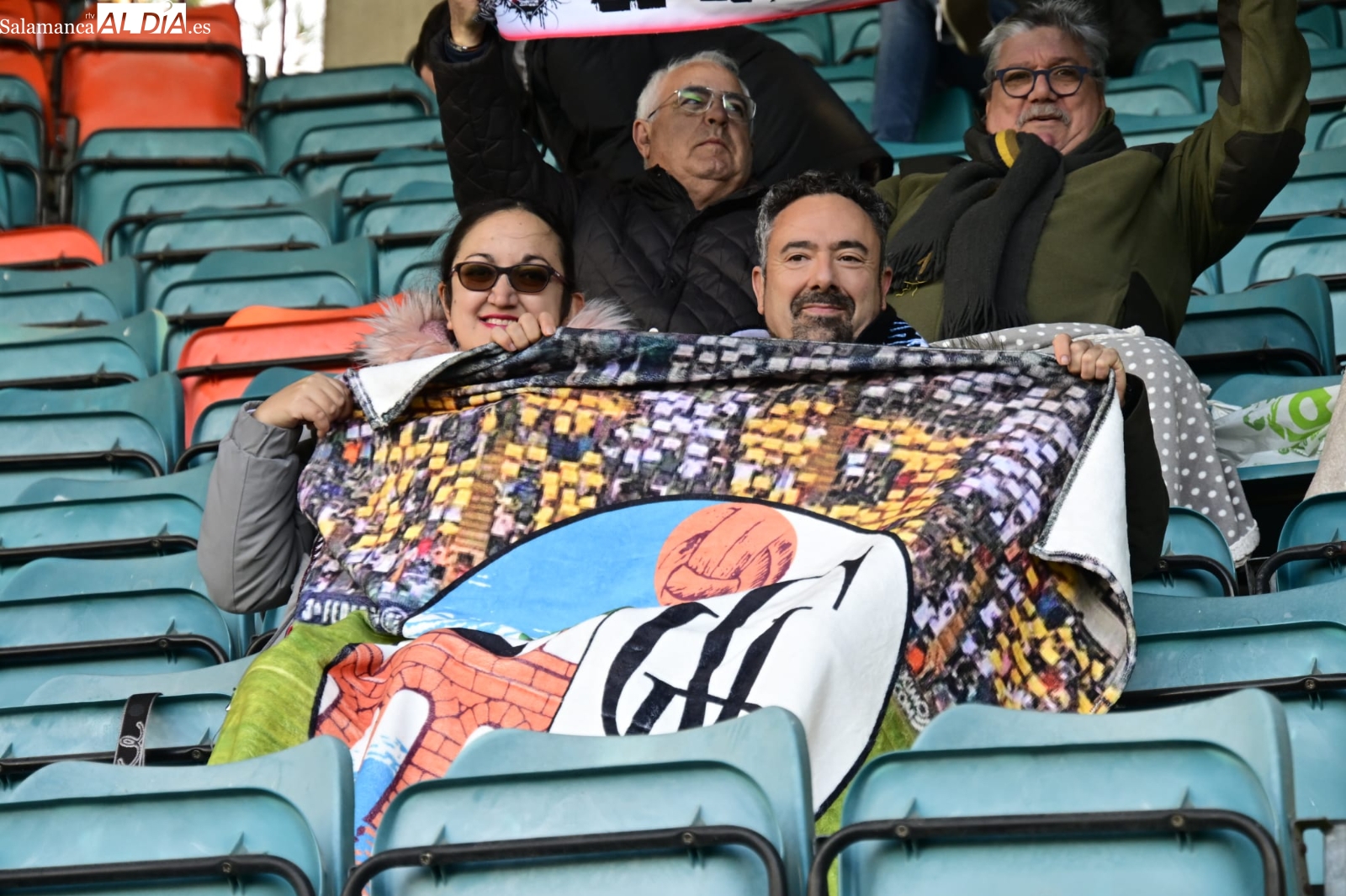 FOTOS | La afición del Salamanca UDS no se pierde la cita con el Burgos B en el Helmántico 