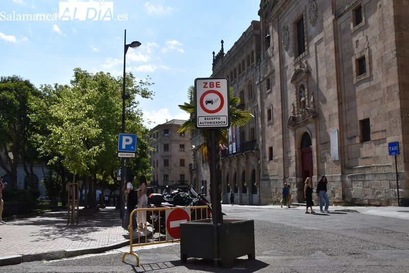 Solo dos de cada cien coches que entran en el centro de Salamanca lo hacen sin permiso