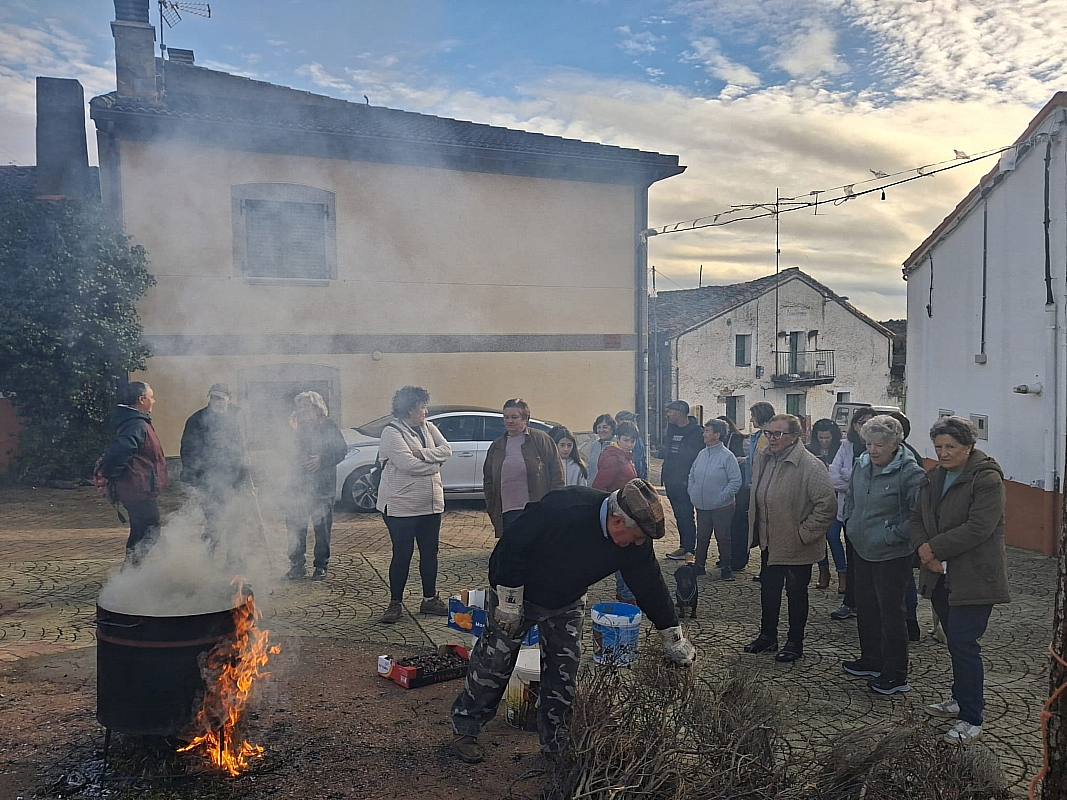 Los vecinos de Agallas celebran su tradicional Calbochada