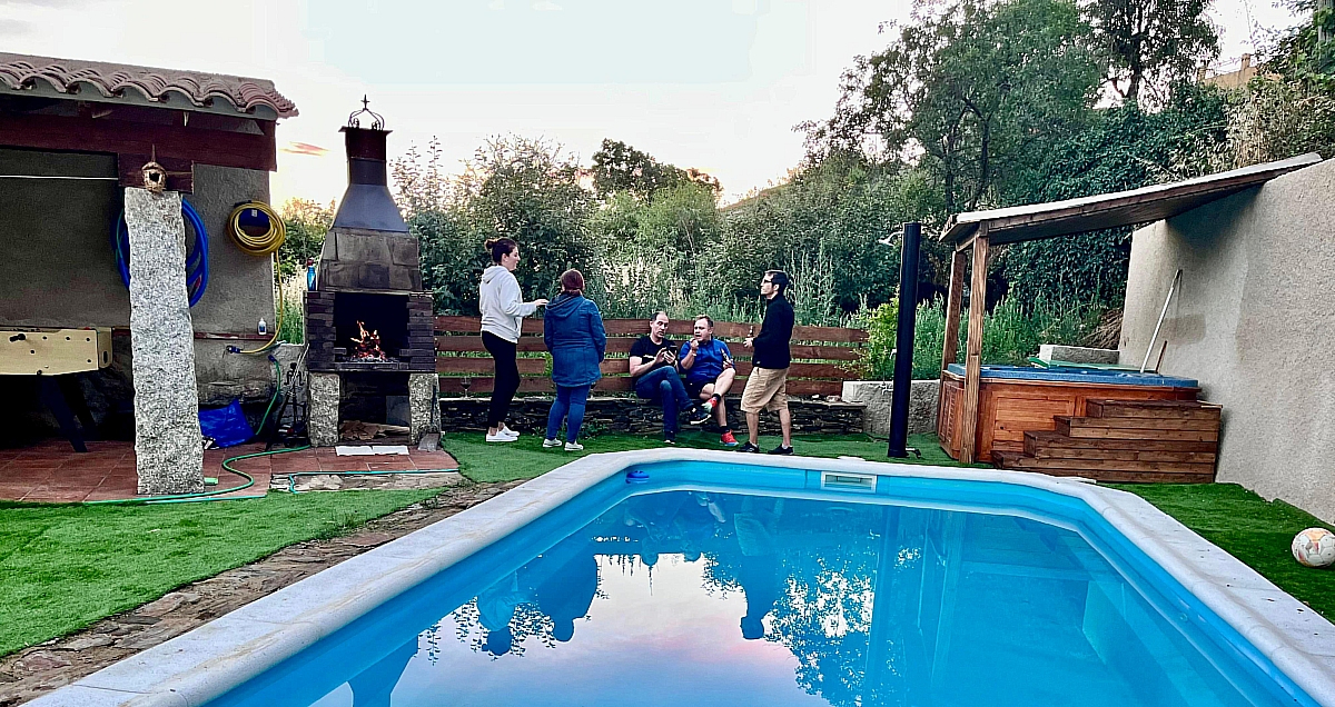 ¿Quieres un Black Friday en una Casa Rural de la zona de Ciudad Rodrigo? Tienes un descuento del 40 % en Casa Rural Dolmen, en Serradilla del Arroyo