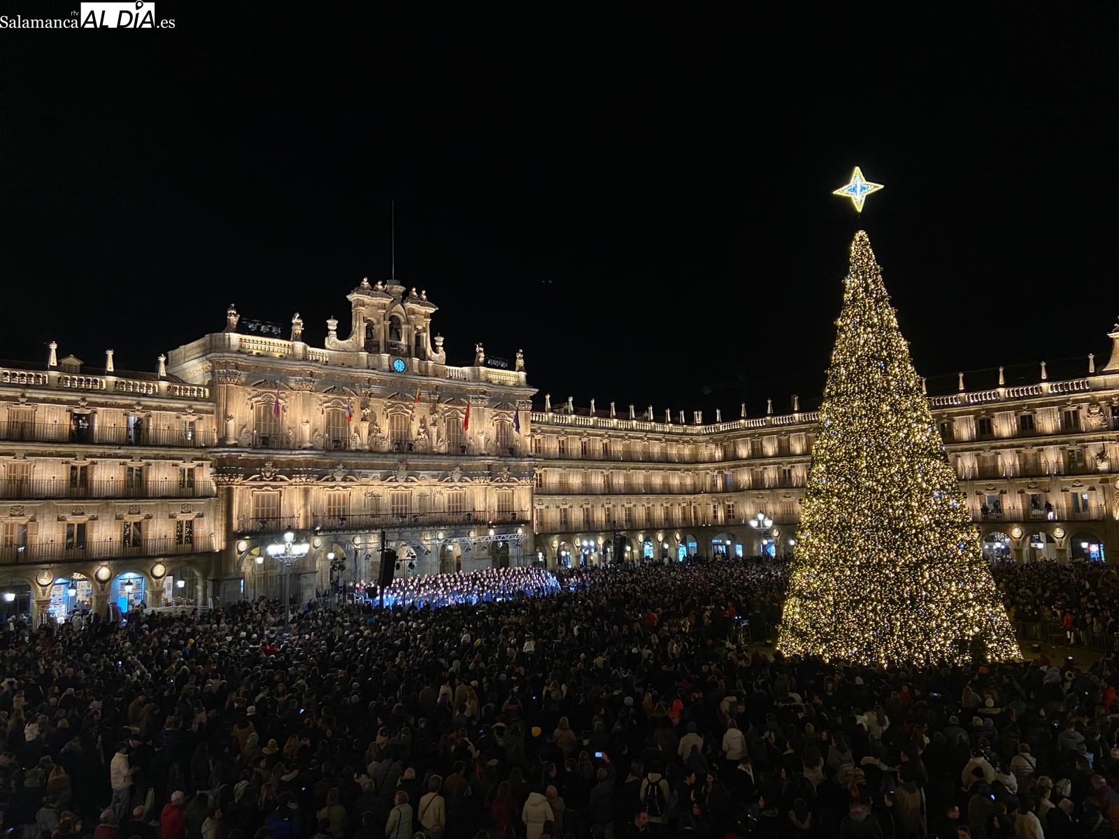 VÍDEO Y FOTOS | Salamanca enciende la Navidad