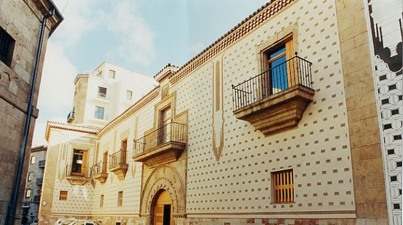 Un experto japonés analiza en Salamanca el haiku como puente entre culturas