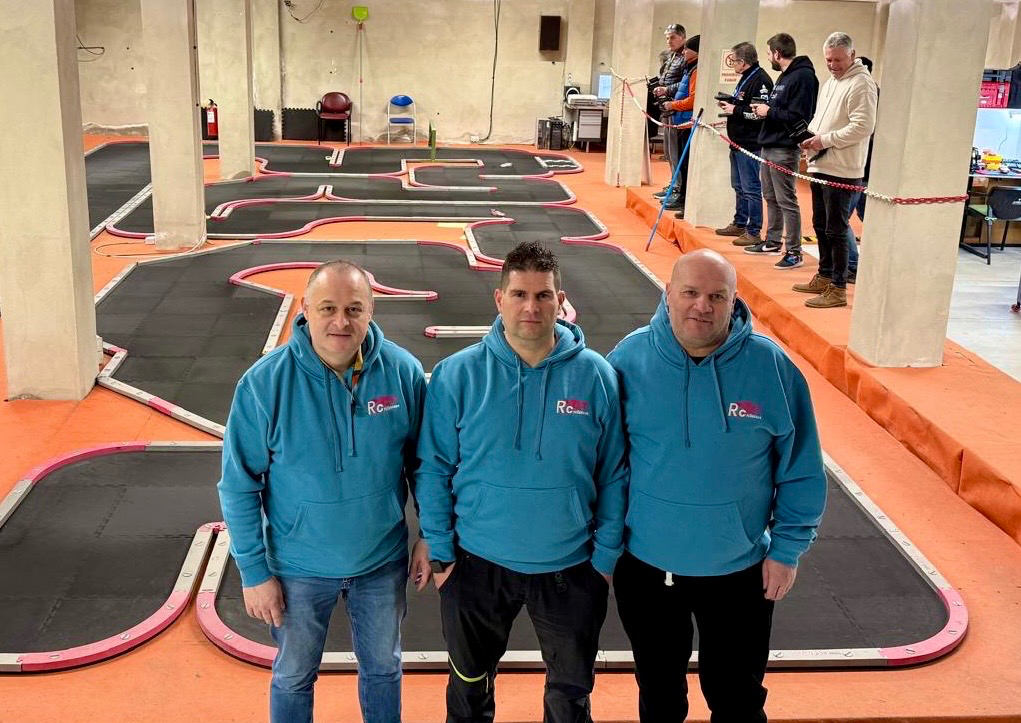 Pilotos del RC Peñaranda participan en el IX Trofeo Cocinas Urriza en Estella