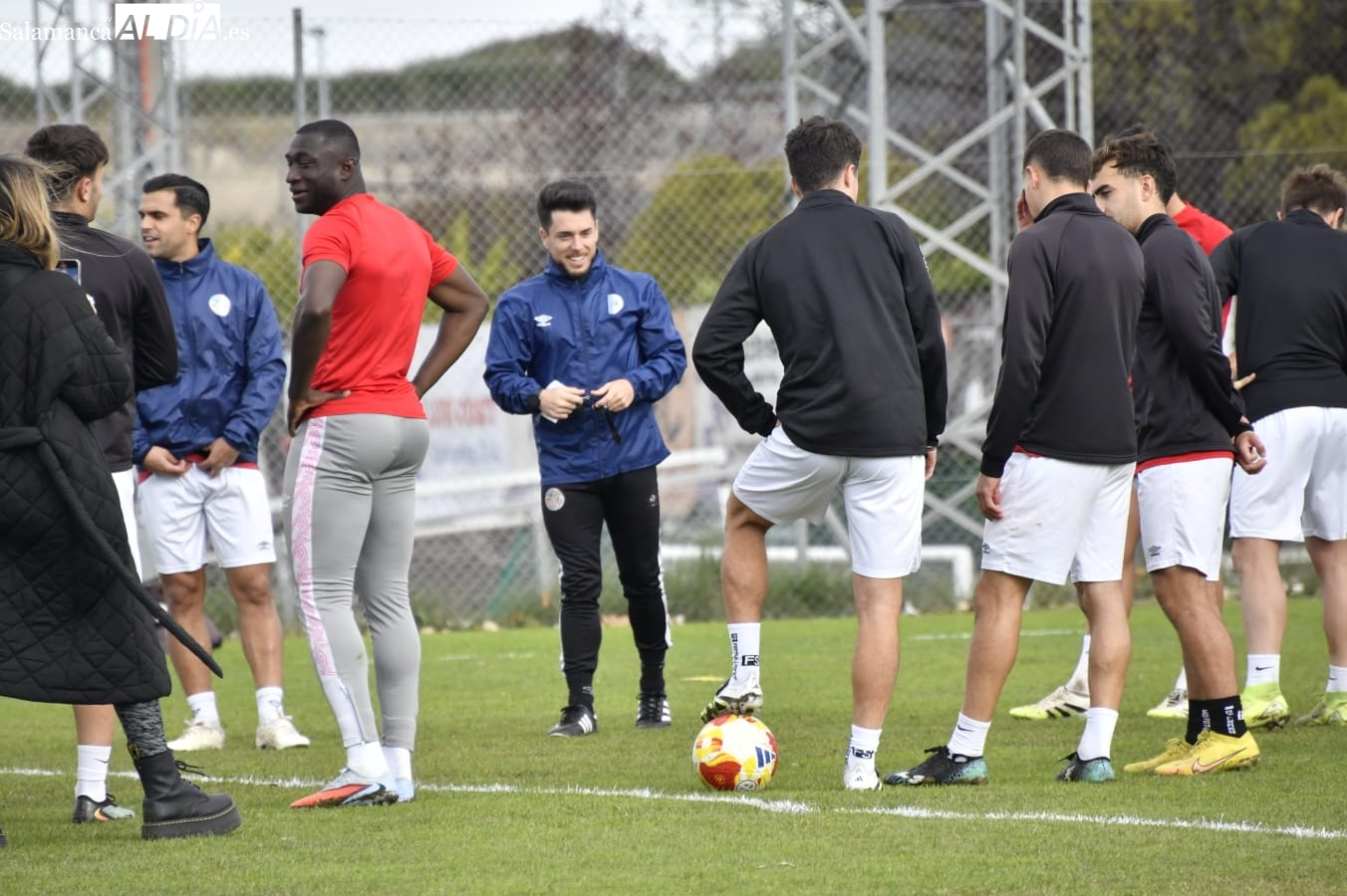 Jorge García, sobre el Helmántico: Se ha decidido que juegue antes el juvenil del Salamanca UDS, toca amoldarse. El campo no se va a ver afectado
