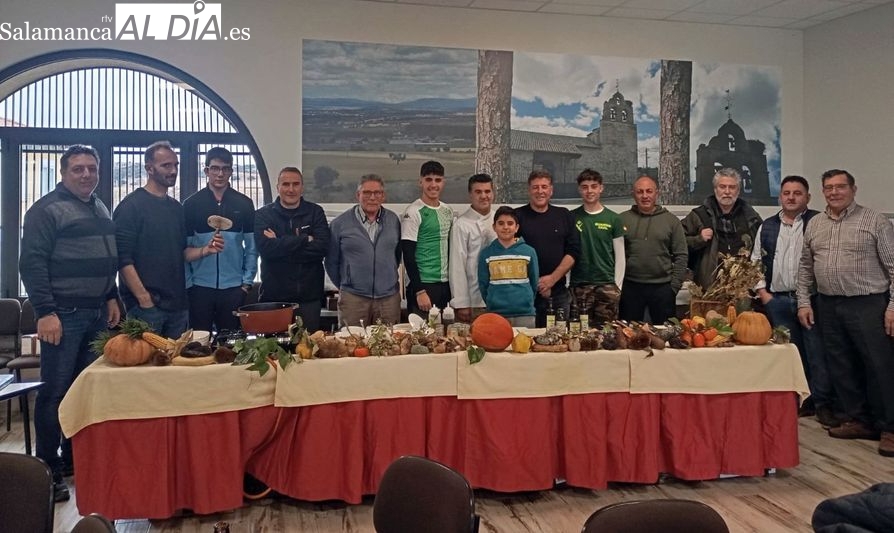 Los garbanzos con níscalos, broche de oro a la jornada micológica de Sieteiglesias