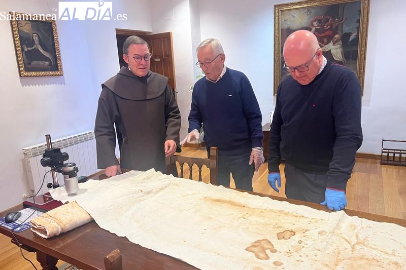 La ciencia descifra los secretos de los lienzos sepulcrales de Santa Teresa