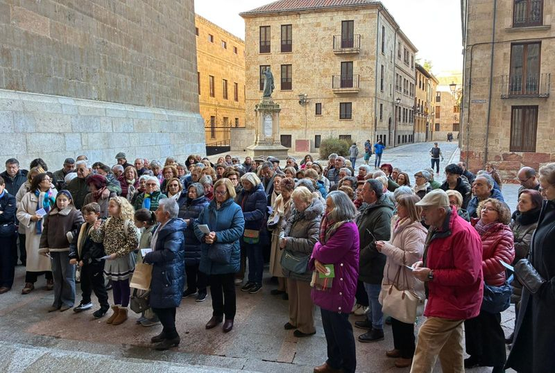150 fieles de las comarcas de Alba y Guijuelo peregrinan a la Catedral de Salamanca para ganar el Jubileo