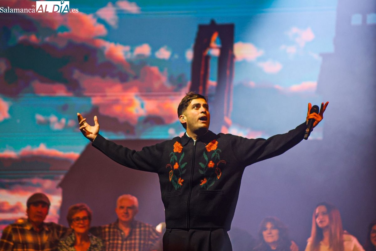 VÍDEO Y FOTOS | Delaossa hace vibrar al Multiusos en su parada salmantina de La Madrugá Tour