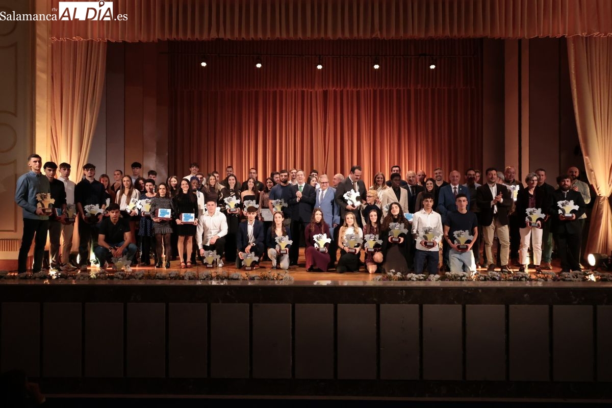 FOTOS | La Gala del Atletismo de Castilla y León premia en Santa Marta a los mejores de 2025: estos son los ganadores