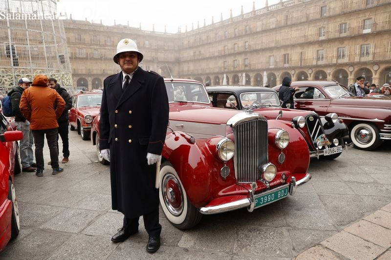 El Día del Guardia Urbano vuelve a Salamanca con coches clásicos y una recogida de alimentos