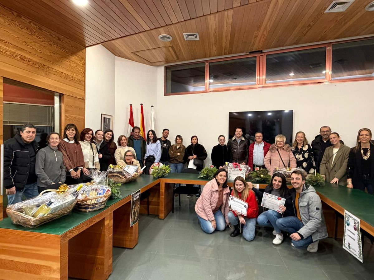 Villamayor entrega los premios de los concursos de decoración navideña y belenes tras una edición récord (Fotos)