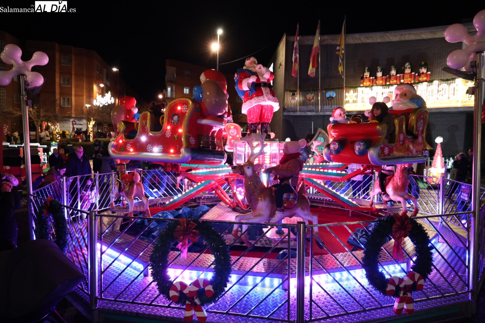 VÍDEO Y FOTOS | Santa Marta estrena su Navidad y da la bienvenida a su Villa Navideña