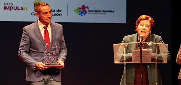 La USAL, premiada por COCEMFE Castilla y León por su compromiso con la inclusión universitaria