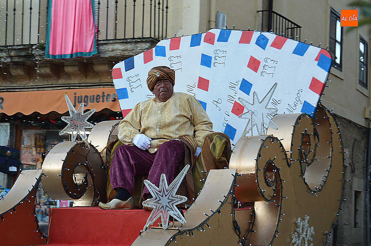 El Cartero Real recoge las cartas de los niños para los Reyes Magos