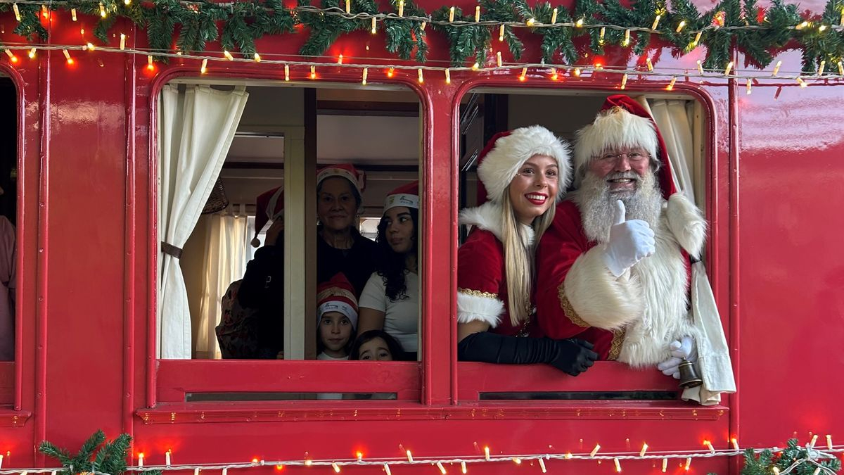 Plan navideño en Portugal en un tren de época con visita al Papá Noel más grande del mundo