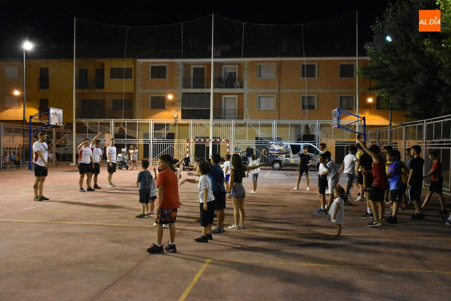 Una nueva generación del barrio Las Canteras impulsa la recuperación de la asociación vecinal