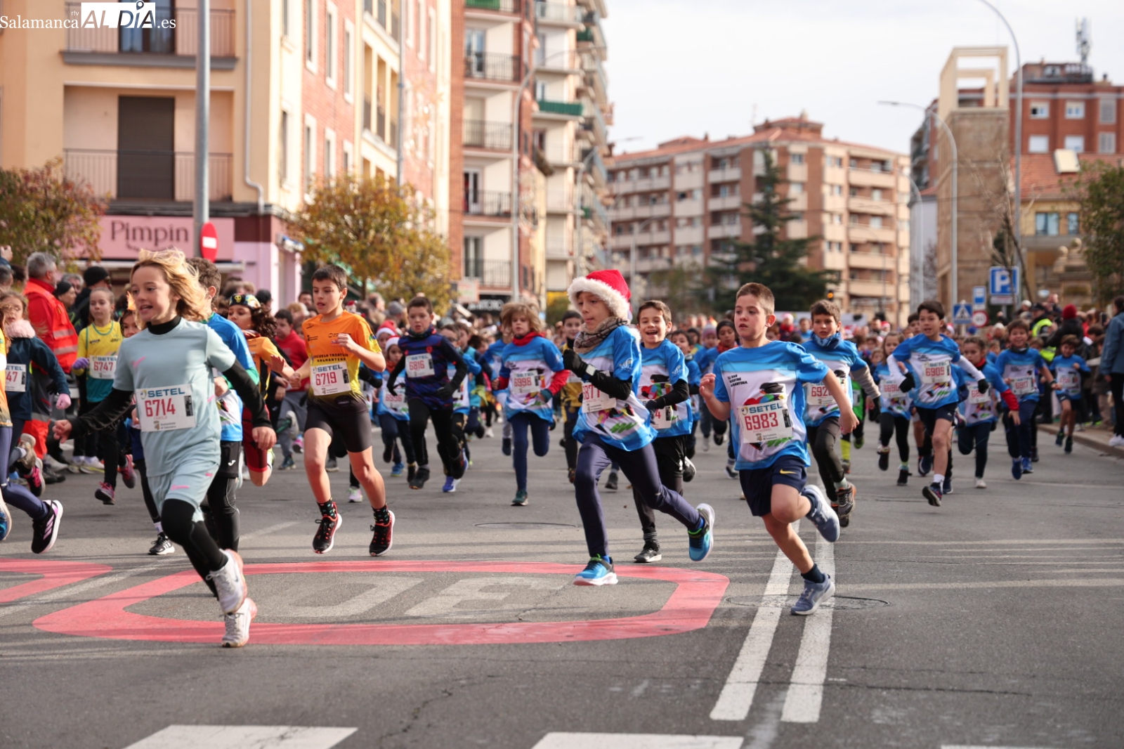 GALERÍA DE FOTOS | Los más pequeños dan el pistoletazo de salida a la San Silvestre Salmantina 2025 con la categoría sub10