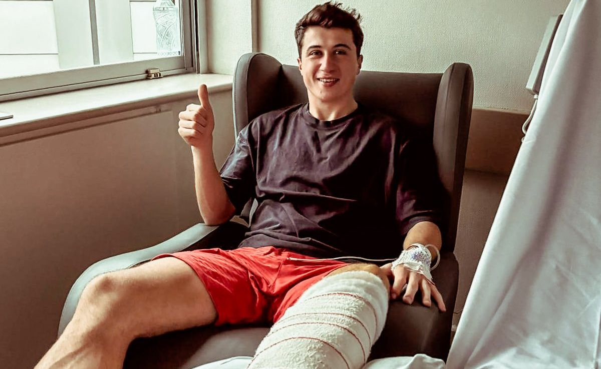 La operación de Davo resulta un éxito y el jugador del Salamanca UDS inicia su recuperación