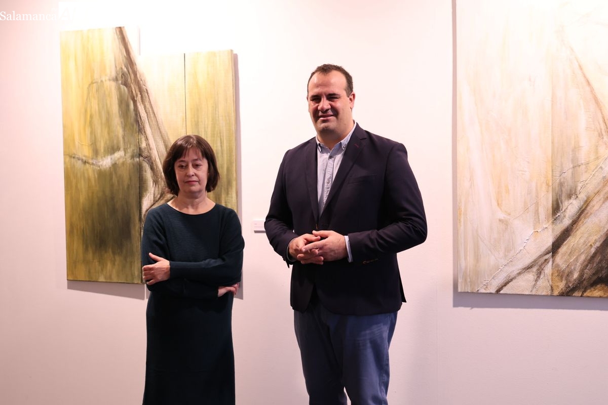 La artista bejarana Purificación del Bosque expone sus Soledades en Salamanca
