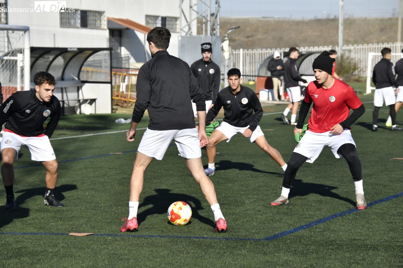 FOTOS | El Salamanca UDS traslada su sesión al Tori y extrema la precaución con los jugadores tocados