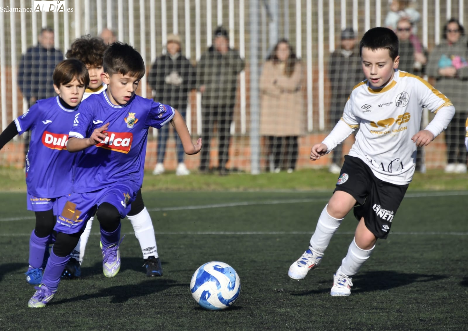 FOTOS | El fútbol base salmantino regresa tras el parón del puente de diciembre y los últimos líos en medio de la incertidumbre
