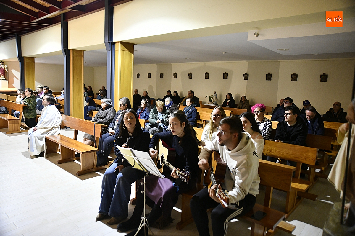 Concurrida Vigilia de la Inmaculada convocada por la Pastoral Juvenil de Ciudad Rodrigo