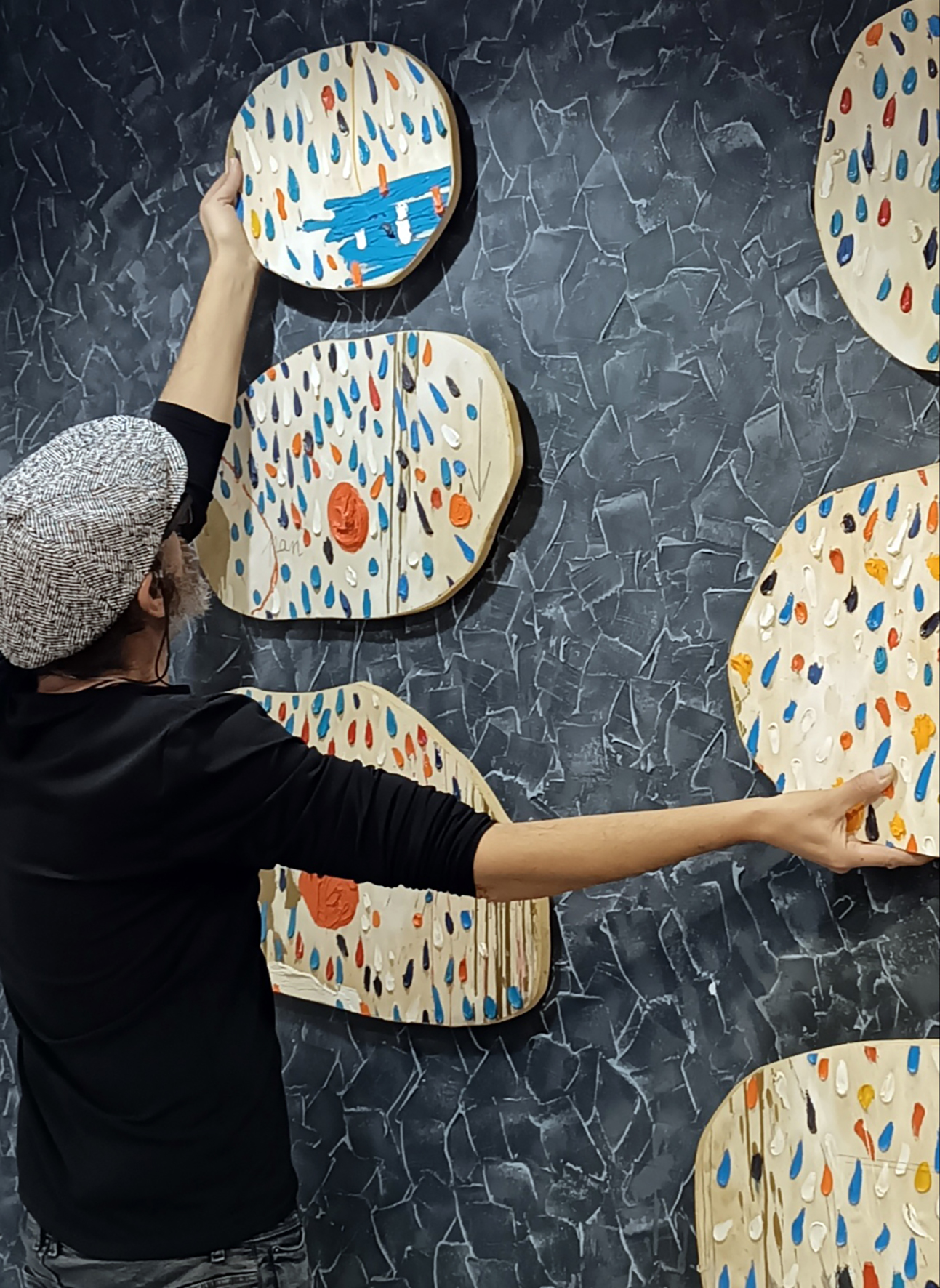 El artista salmantino Ángel Méndez regresa a la capital con la exposición Summer Time