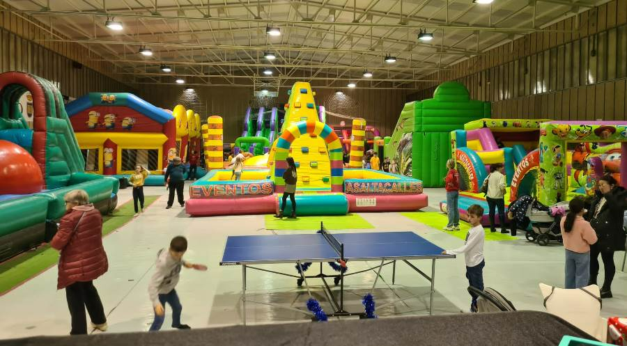 Navilandia 2025 llega a Ciudad Rodrigo con un completo programa de ocio familiar para Navidad