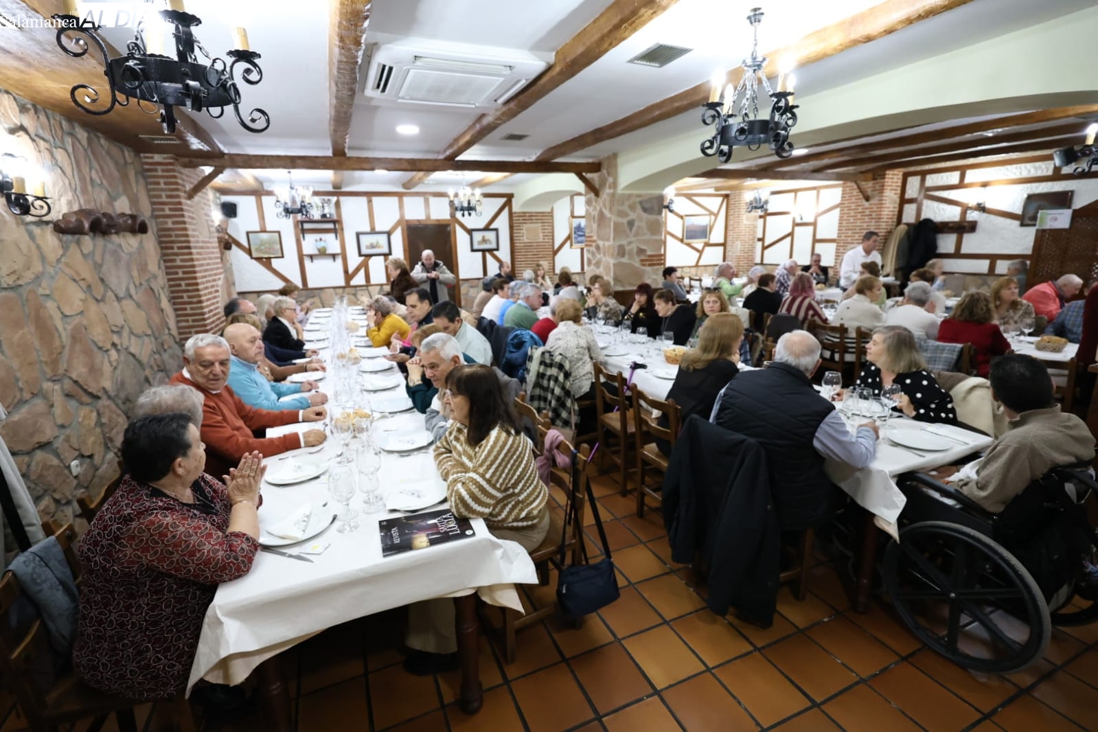 GALERÍA DE FOTOS | Famasa reúne a sus socios en su comida navideña