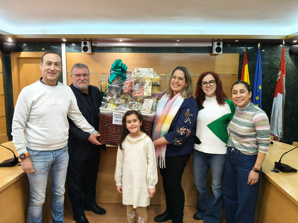 Carbajosa entrega los premios de sus concursos de decoración navideña