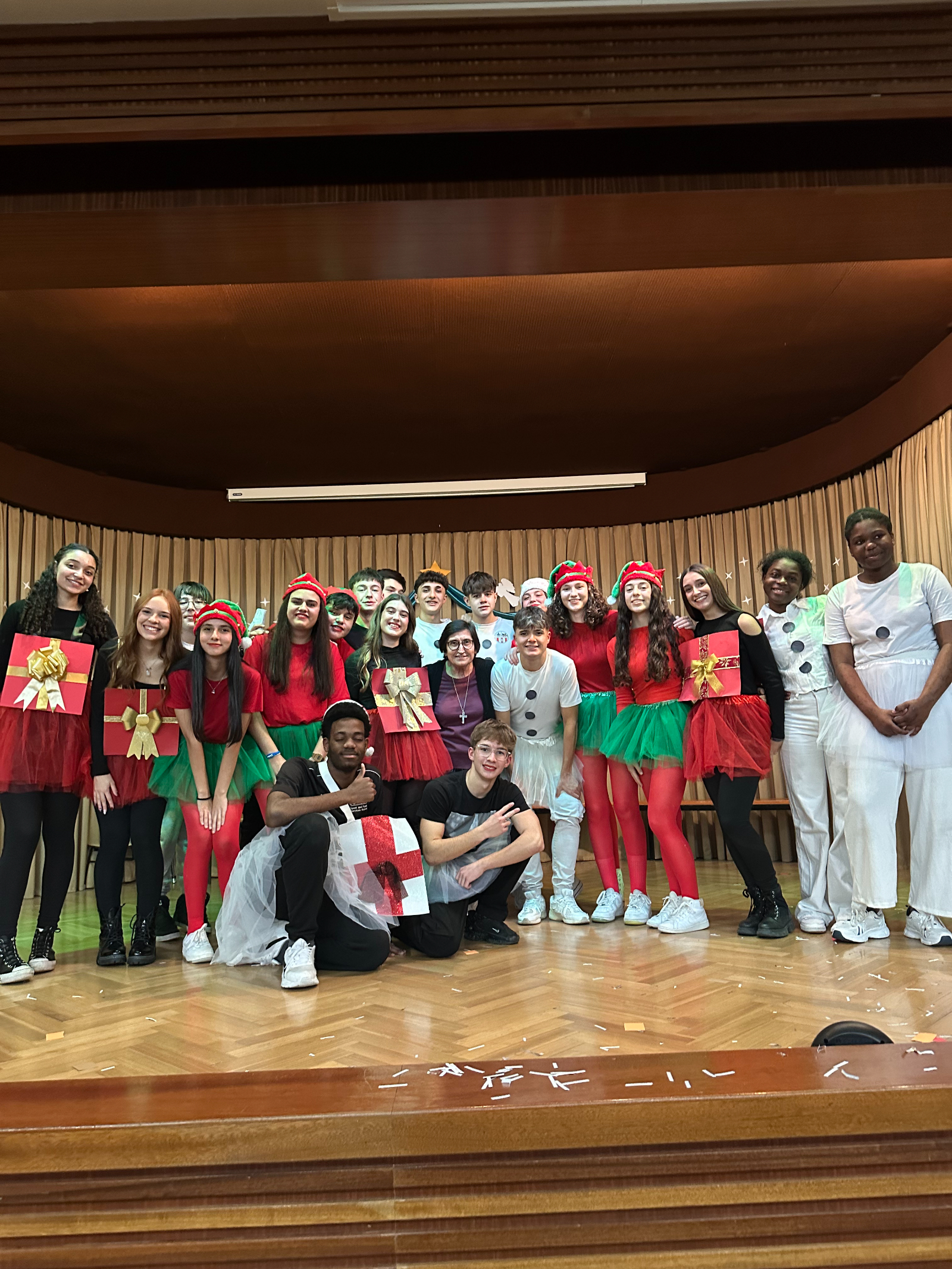 El colegio Misioneras de la Providencia celebra la Navidad